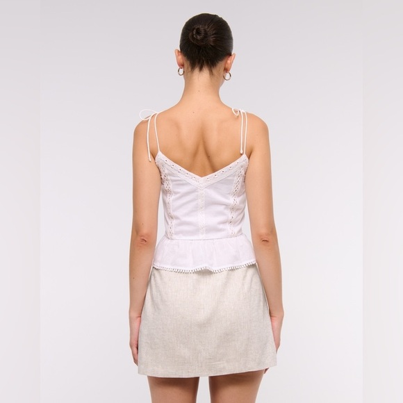 Abercrombie and Fitch Scarlett Linen-Blend Mini Skort - Picture 5 of 9